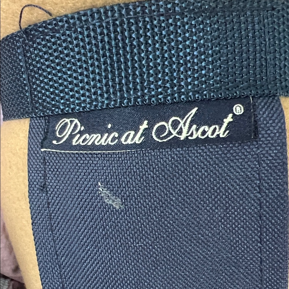 Elegant Blue Backpack with Bottle Holder - Picture 14 of 14